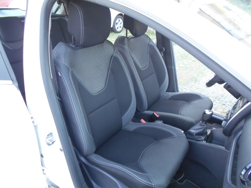 RENAULT CLIO 1.2 16V 75 CV ZEN Immagine 16