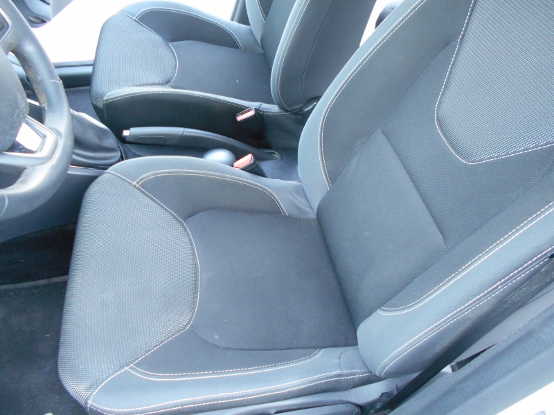 RENAULT CLIO 1.2 16V 75 CV ZEN Immagine 20