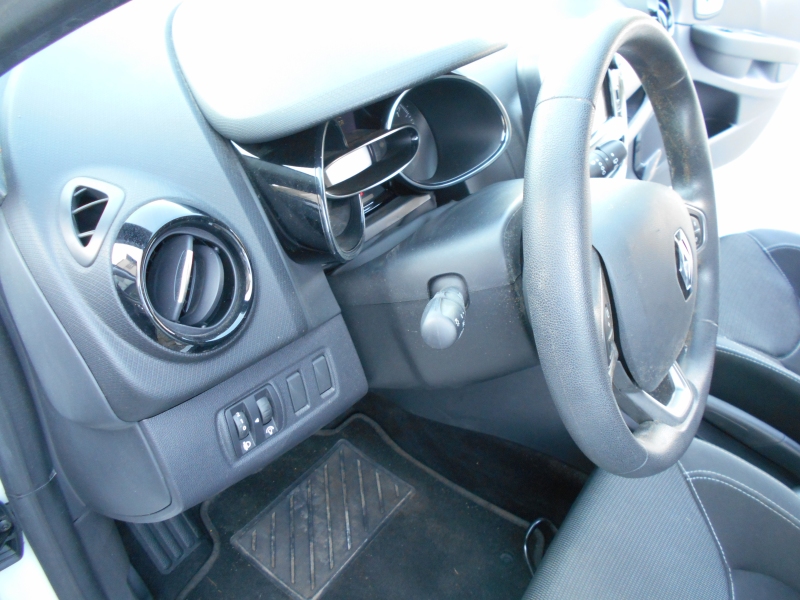 RENAULT CLIO 1.2 16V 75 CV ZEN Immagine 22