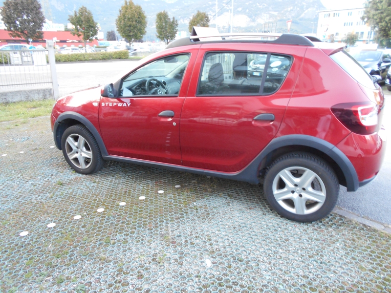 DACIA SANDERO PRESTIGE 1.0 TCE 90 CV Immagine 9