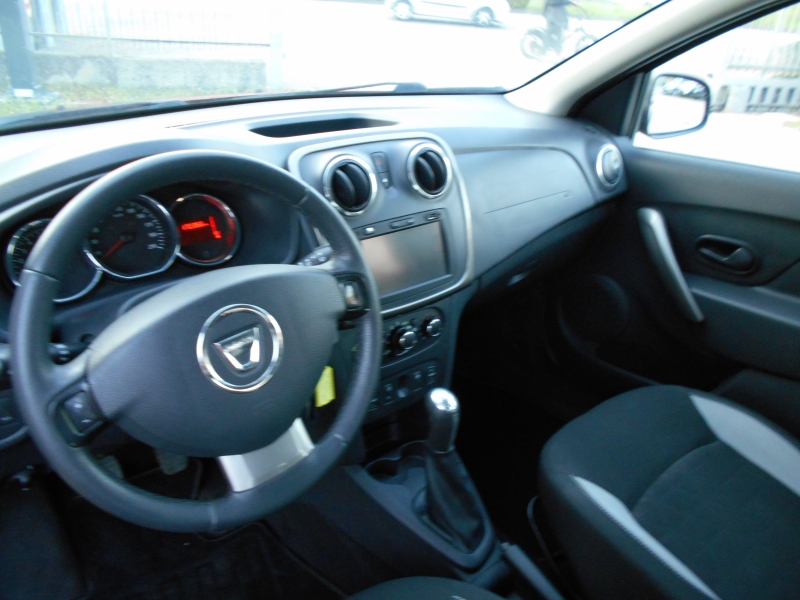 DACIA SANDERO PRESTIGE 1.0 TCE 90 CV Immagine 14