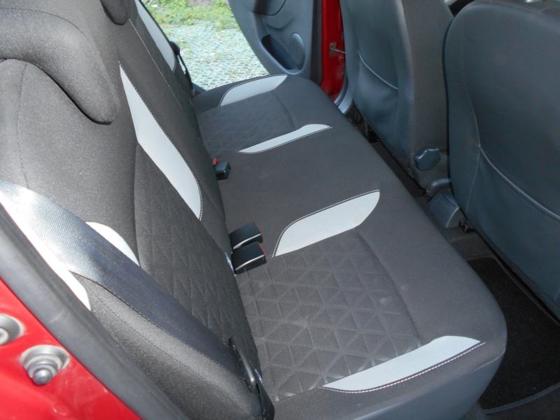 DACIA SANDERO PRESTIGE 1.0 TCE 90 CV Immagine 16
