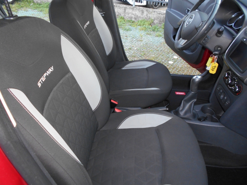 DACIA SANDERO PRESTIGE 1.0 TCE 90 CV Immagine 19