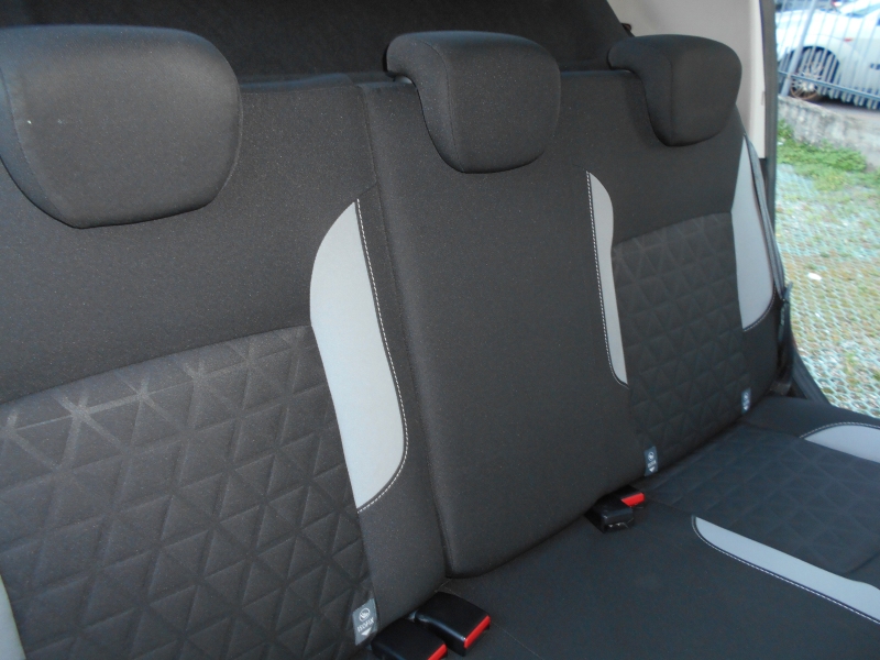 DACIA SANDERO PRESTIGE 1.0 TCE 90 CV Immagine 22