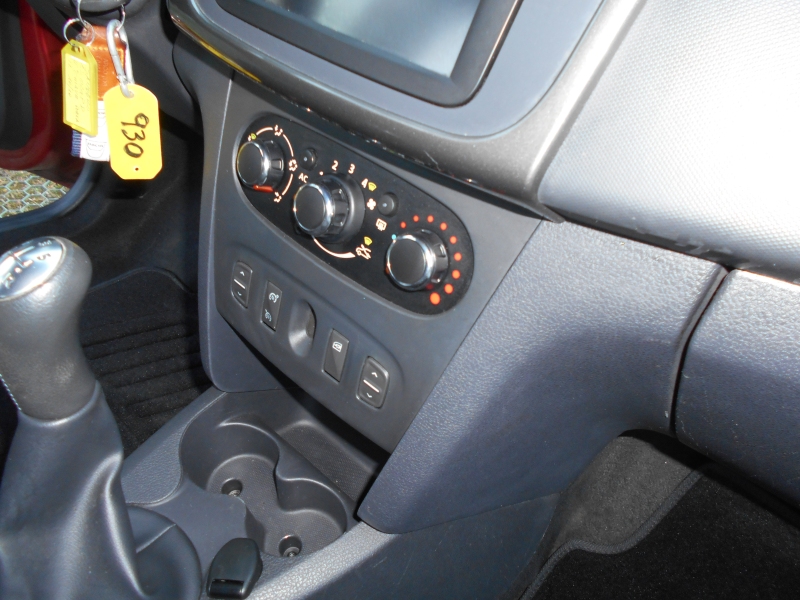 DACIA SANDERO PRESTIGE 1.0 TCE 90 CV Immagine 23