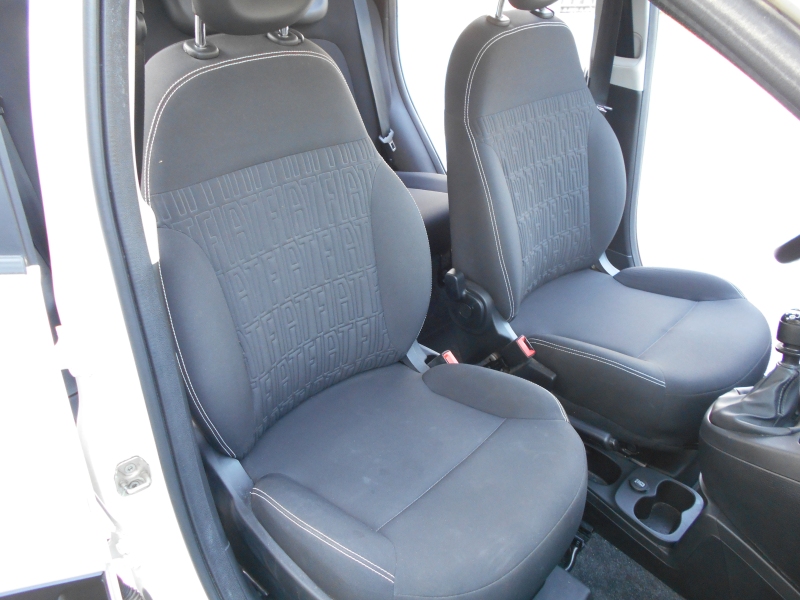 FIAT PANDA 1.0 HYBRID Immagine 17