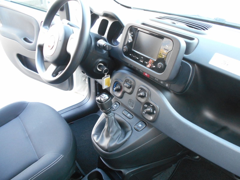 FIAT PANDA 1.0 HYBRID Immagine 18