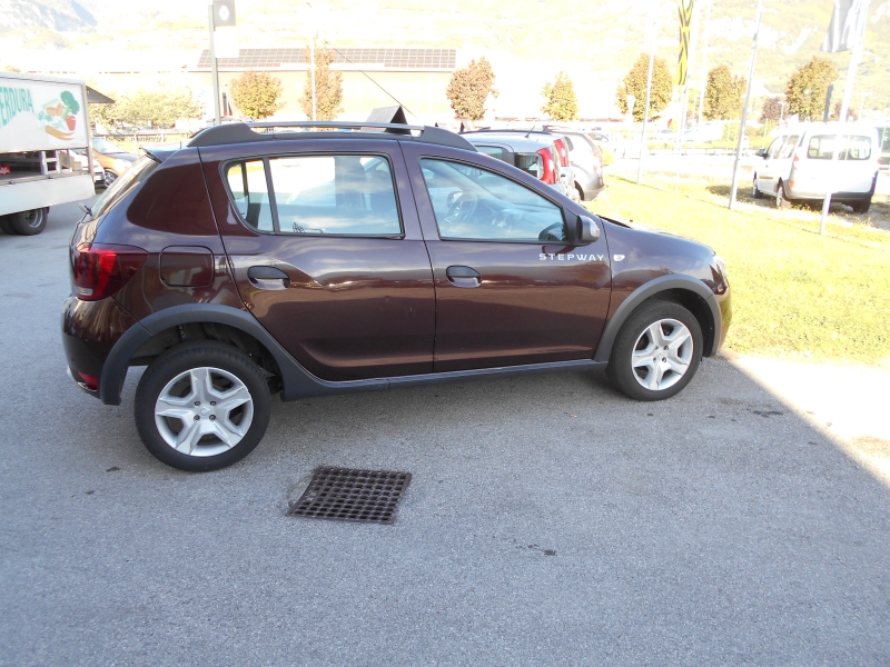 DACIA SANDERO 1.0 TCE PRESTIGE Immagine 1