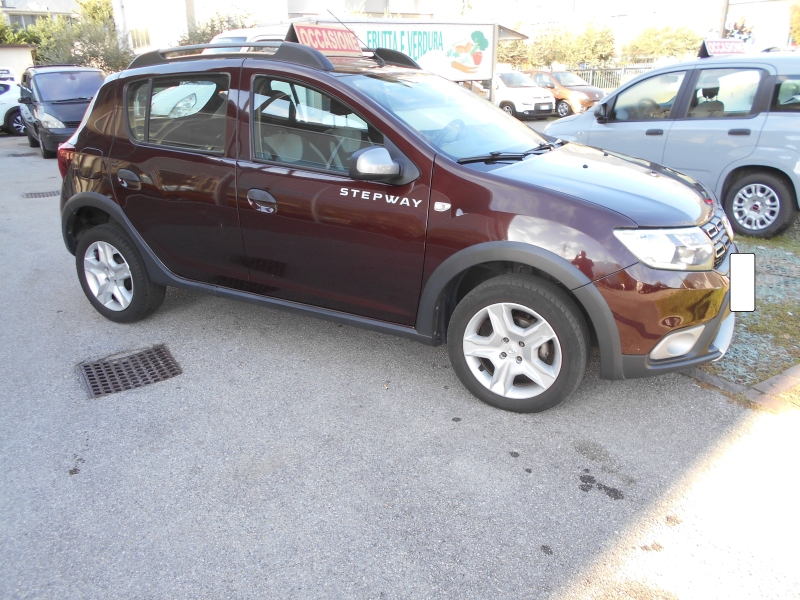 DACIA SANDERO 1.0 TCE PRESTIGE Immagine 2