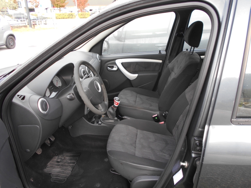 DACIA LOGAN MCV GPL 5 POSTI Immagine 10
